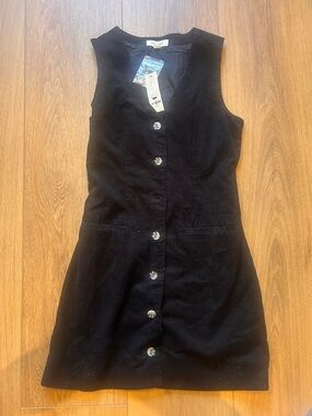 Francesca's Collections Black Sleeveless Button-Front Mini Dress
